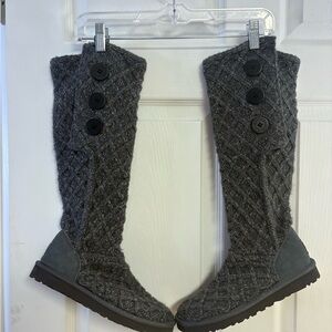 Ugh lattice carry Knit Button-Trim Tall Winter Boots - Gray EUC 7